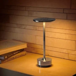 Trådlös LED-bordslampa / Skrivbordslampa med touch-funktion