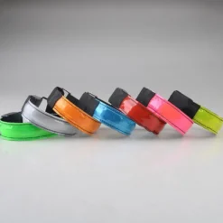 Uppladdningsbart LED-reflexarmband för ökad synlighet