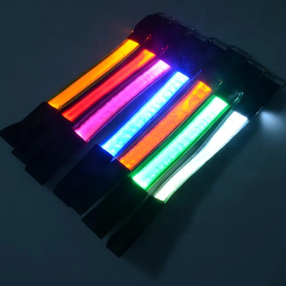 Uppladdningsbart LED-reflexarmband för ökad synlighet