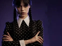 Wednesday Addams-klänning barn Halloweenkostym 125–135 cm, svart/vit